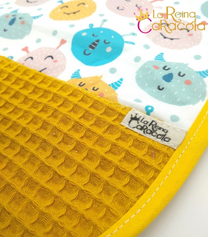 Babero mediano Bichos