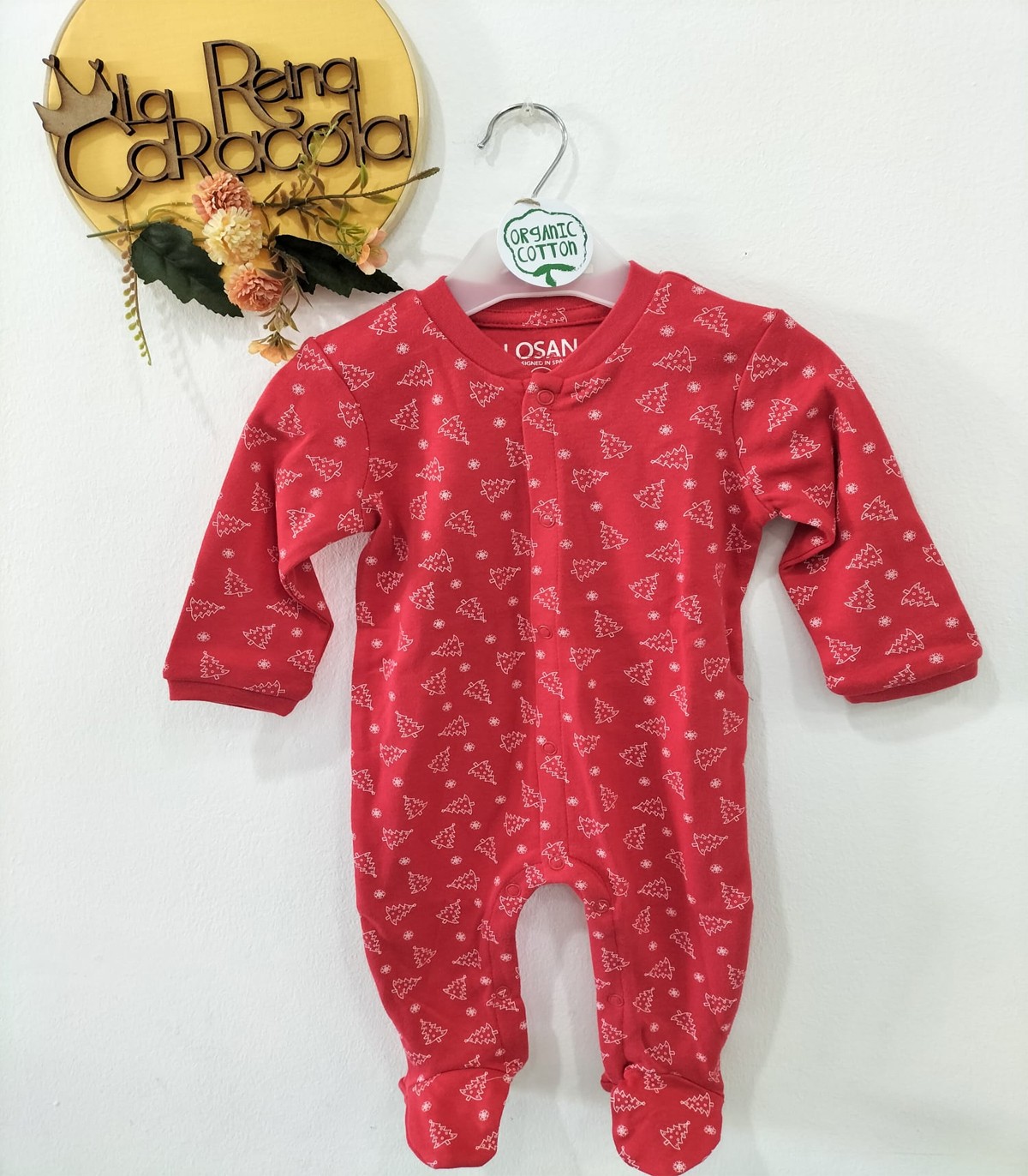 Pijama bebé rojo Árbol La Reina Caracola