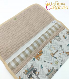 estuche-documentos-animales-indios-la-reina-caracola