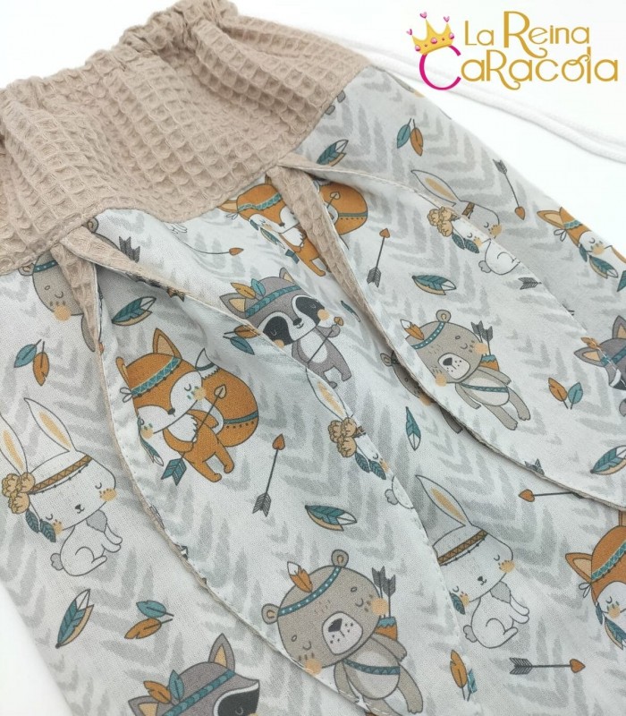 mochila-orejas-bebe-la-reina-caracola